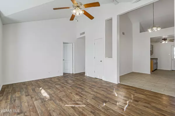 Horizon City, TX 79928,228 Tierra Linda DR