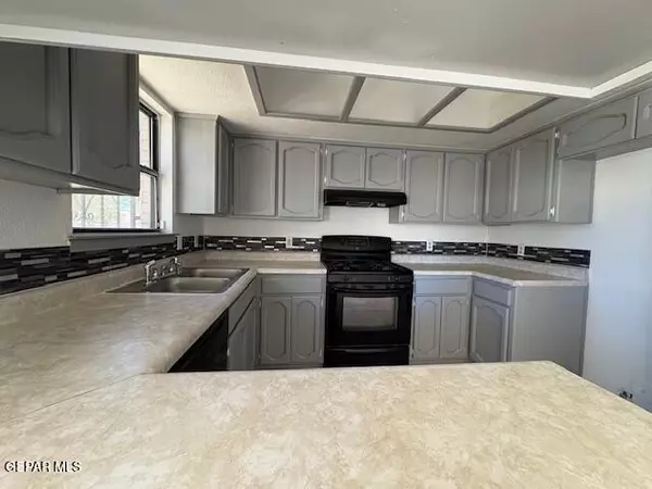 El Paso, TX 79936,2908 Gull Lake pl. PL