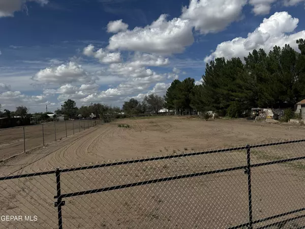 San Elizario, TX 79849,12560 Camino de la Rosa RD