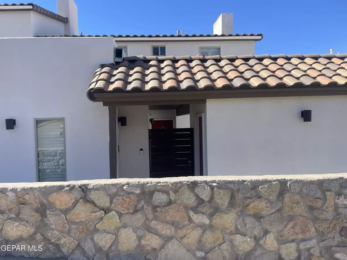 El Paso, TX 79912,4200 Camelot Heights DR #13