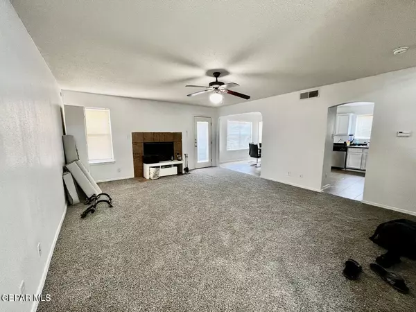 El Paso, TX 79938,12701 FRANCISCO PAZ DR