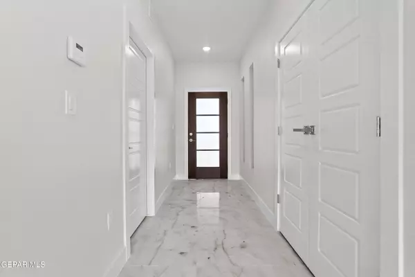 Socorro, TX 79927,466 Sylvia CT