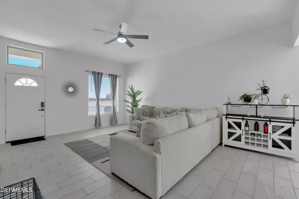 El Paso, TX 79928,805 paseo tranquillo PL