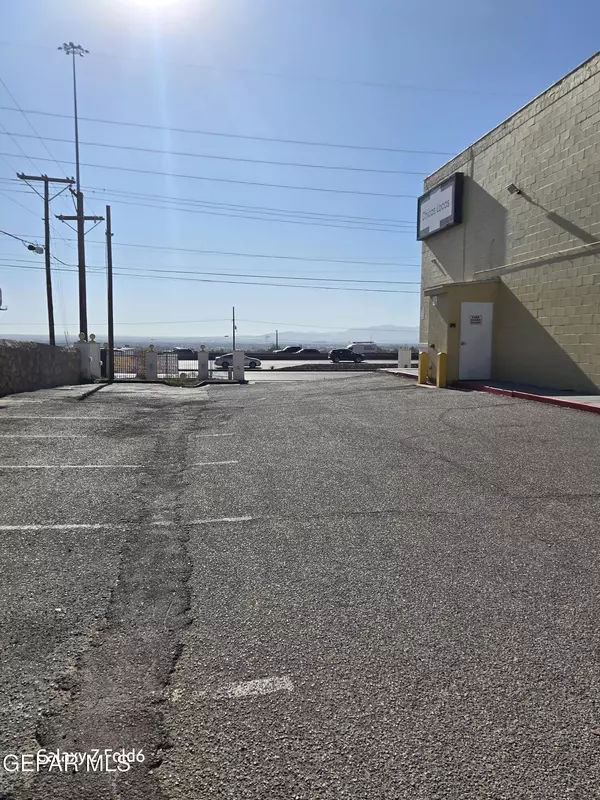 El Paso, TX 79936,11377 Gateway BLVD W