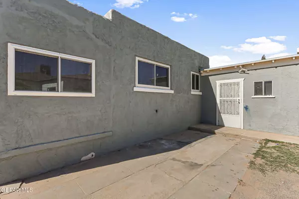 El Paso, TX 79915,215 Wooldridge DR