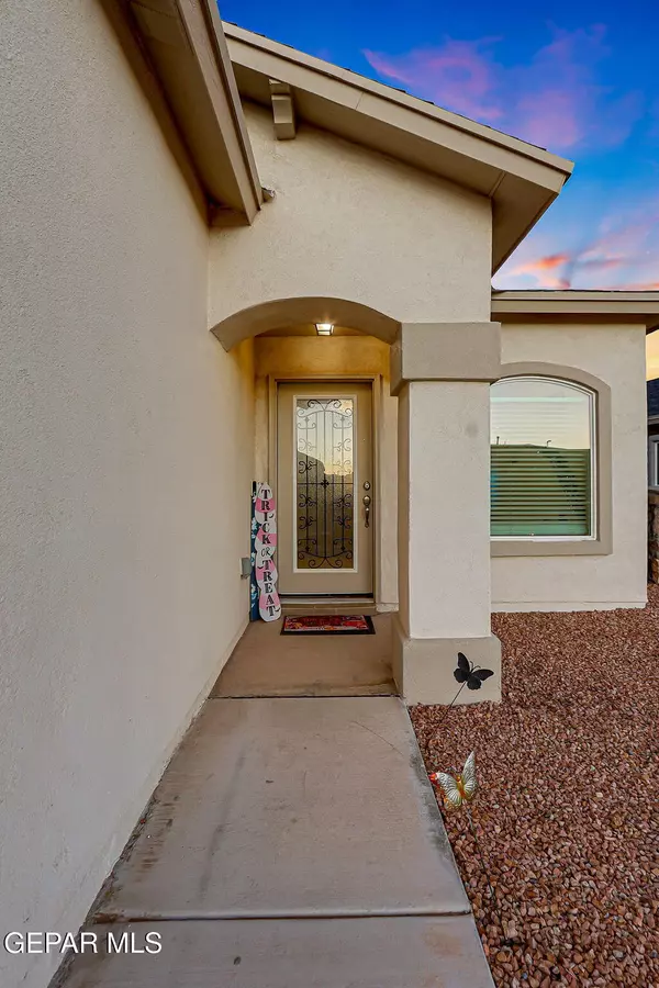 El Paso, TX 79938,5108 Jennifer Claire LN