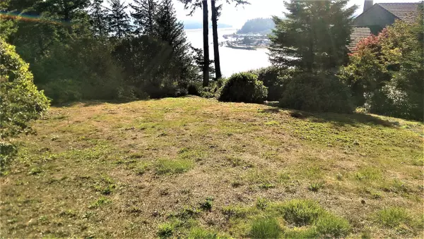 Waldport, OR 97394,729 NW Highland DR