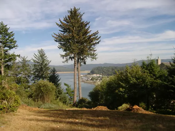 Waldport, OR 97394,729 NW Highland DR