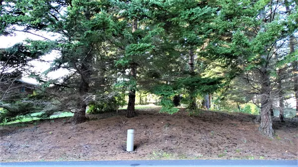 Waldport, OR 97394,744 NW Highland DR