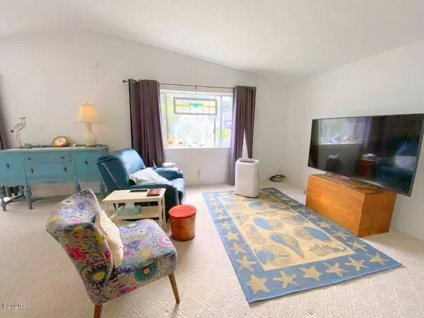 Waldport, OR 97394,780 SE Bird AVE