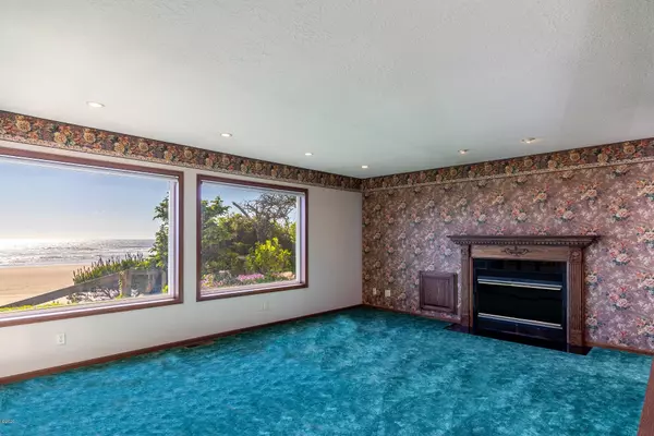 Waldport, OR 97394,4986 SW Surf Pines LN