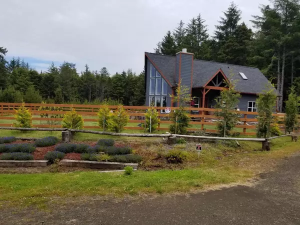 Waldport, OR 97394,810 SW Wakeetum ST