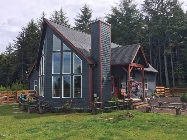 Waldport, OR 97394,810 SW Wakeetum ST