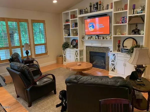 Depoe Bay, OR 97341,116 Spruce CT