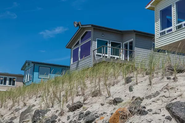 Waldport, OR 97394,5378 SW Pacific Coast HWY