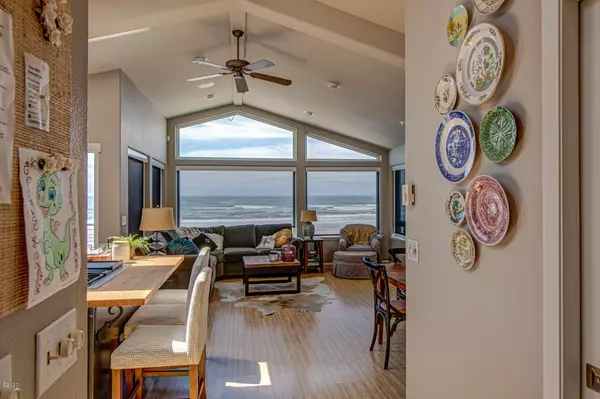 Waldport, OR 97394,5378 SW Pacific Coast HWY