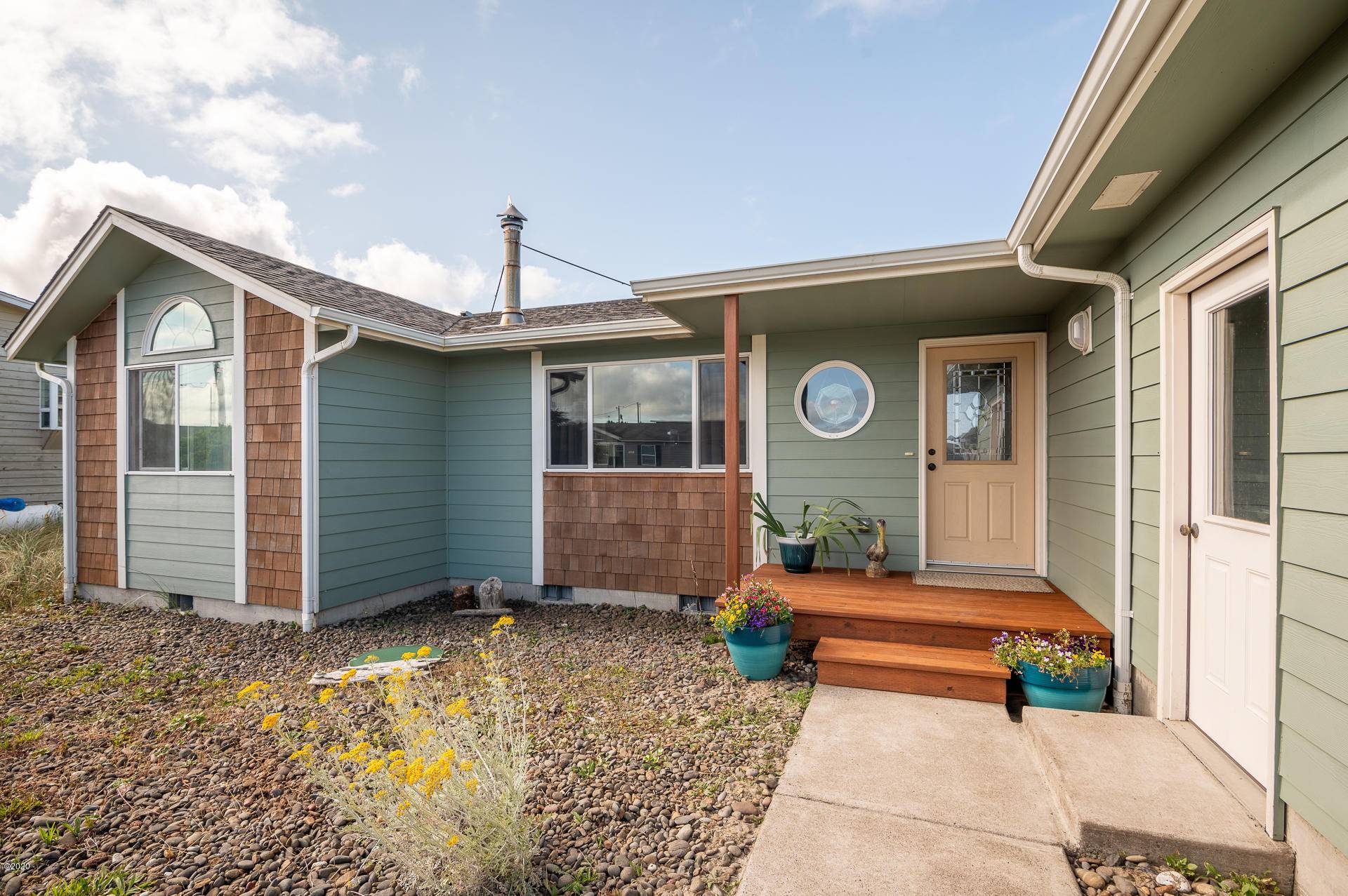 1905 NW BRIDGEVIEW DR, Waldport, OR 97394