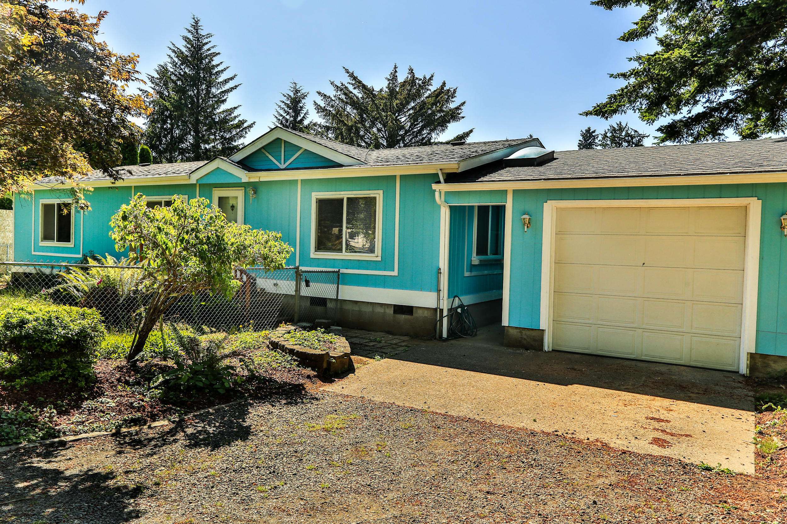 430 SE Gibson RD, Waldport, OR 97394