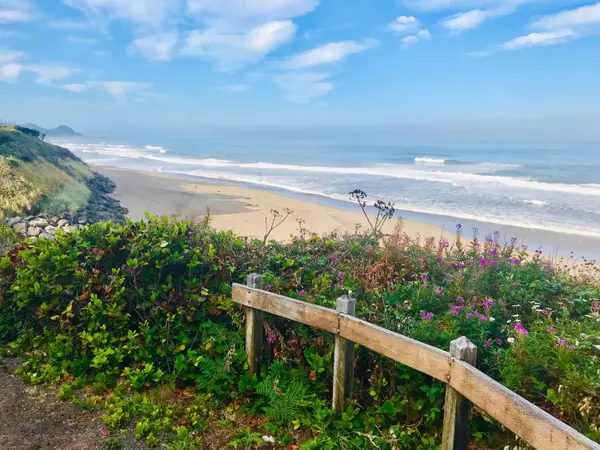 Lincoln City, OR 97367,275 Coronado DR