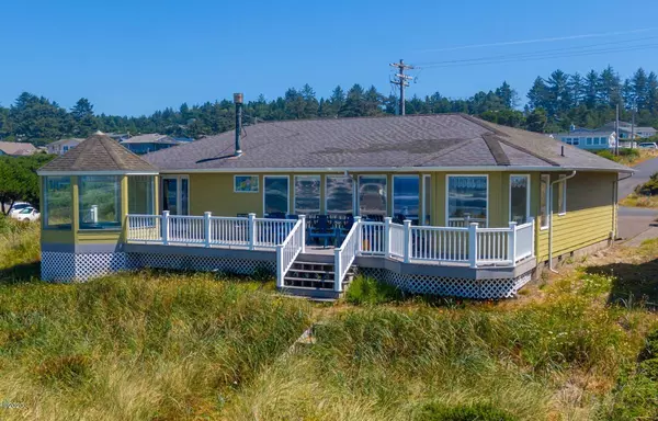 2810 NW Oceania DR, Waldport, OR 97394