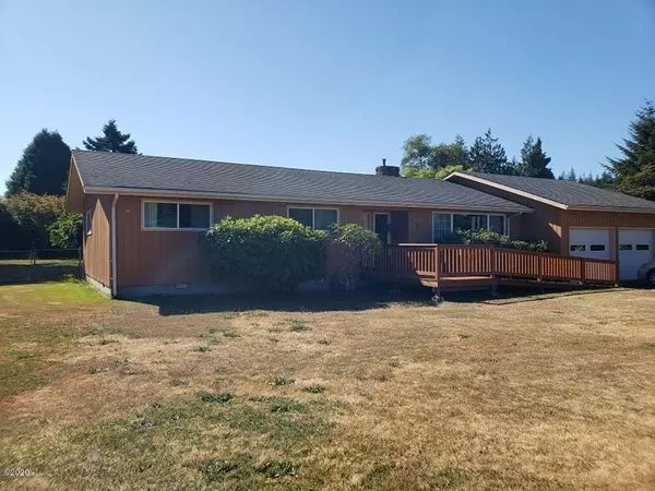 619 SE MOFFITT, Waldport, OR 97394