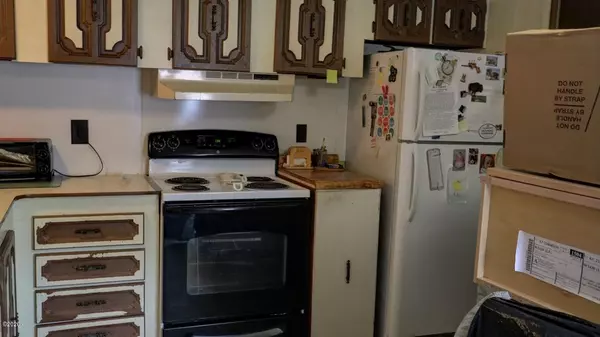 Waldport, OR 97394,5405 NW Pacific Coast HWY #40