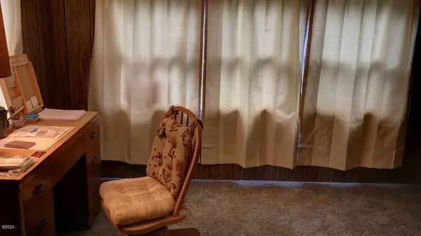 Waldport, OR 97394,5405 NW Pacific Coast HWY #40