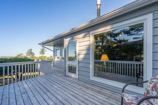 Waldport, OR 97394,1713 NW Sandpiper Dr.