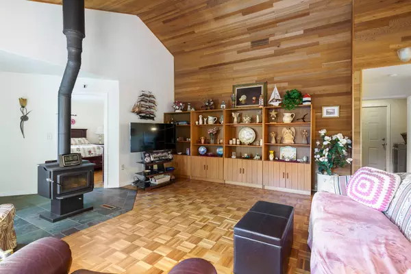 Waldport, OR 97394,1713 NW Sandpiper Dr.