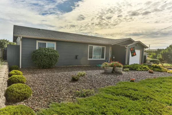 Waldport, OR 97394,1905 NW Mackey ST