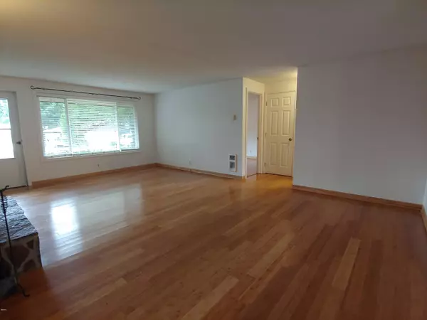 Waldport, OR 97394,1015 SE Rolph CT