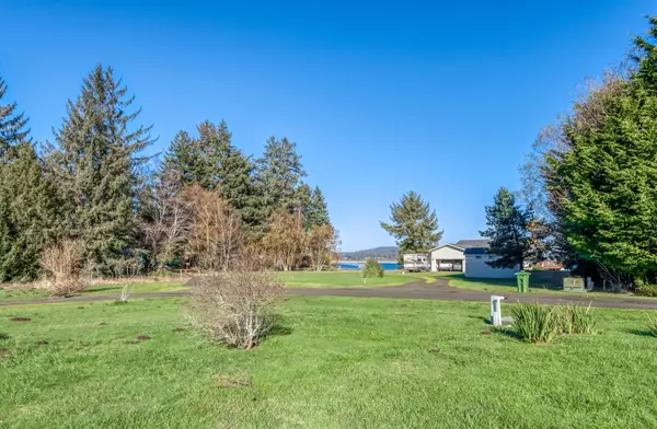 Waldport, OR 97394,730 SE Kira LN