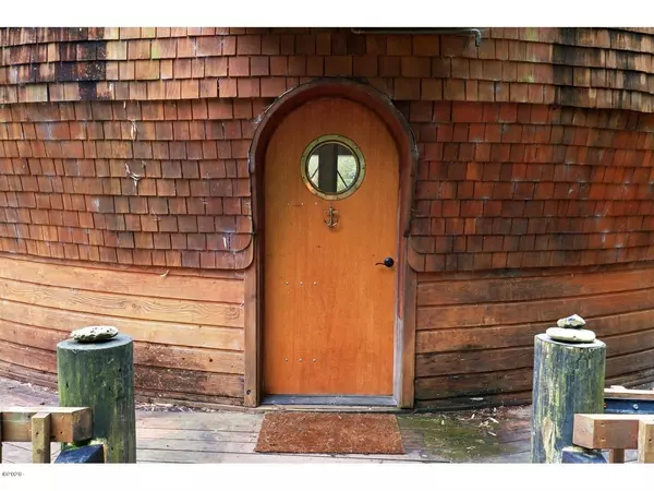 Tidewater, OR 97390,8689 E Alsea HWY