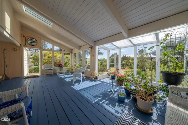 Seal Rock, OR 97376,860 NW Estate DR