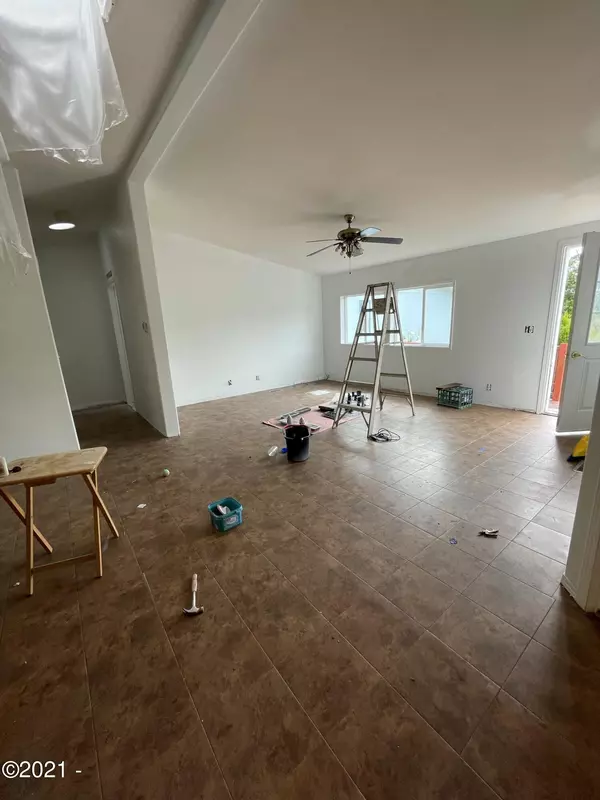 Seal Rock, OR 97376,10221 NW Line ST