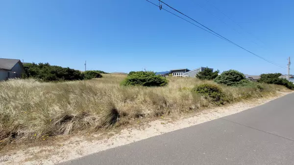 110 NW Sunset WAY, Waldport, OR 97394