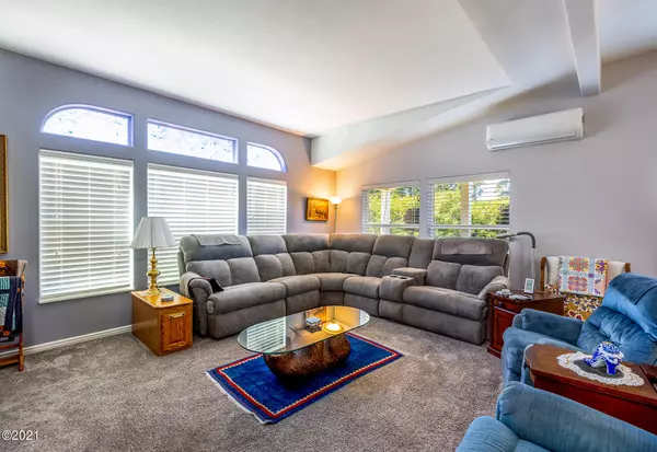 Seal Rock, OR 97376,860 NW Grouse ST