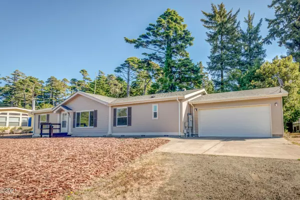 840 NW Grouse ST, Seal Rock, OR 97376