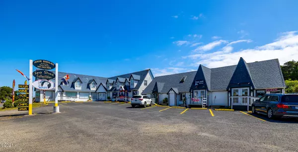 10563 NW Pacific Coast HWY, Seal Rock, OR 97376