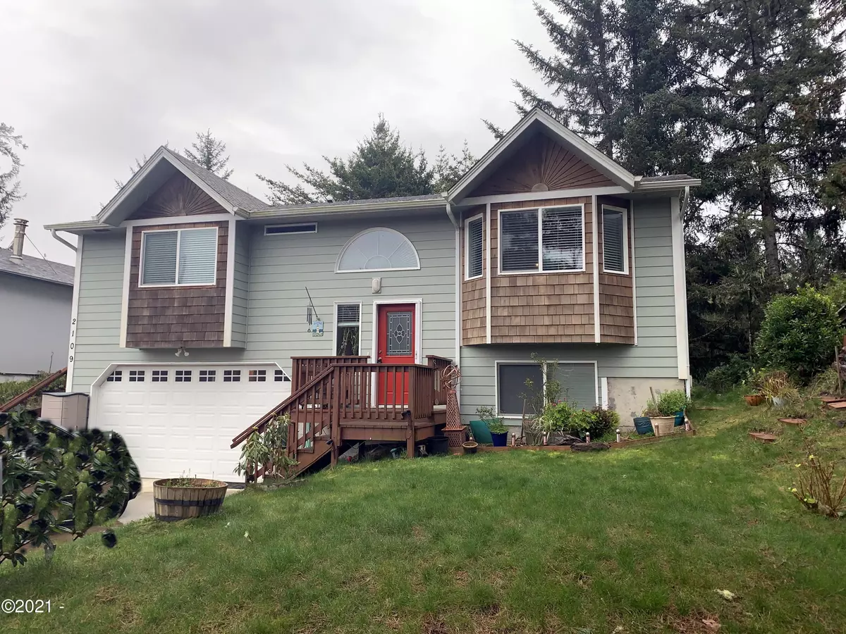 Waldport, OR 97394,2109 NW Mokmak Lake DR