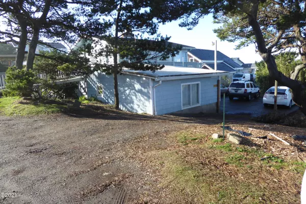 5229 NW Keel AVE, Lincoln City, OR 97367