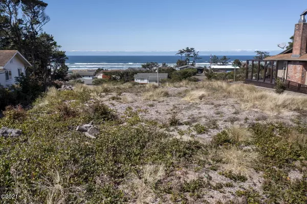 1810 NW Oceanview DR, Waldport, OR 97394