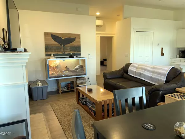 Waldport, OR 97394,609 NW Inn WAY