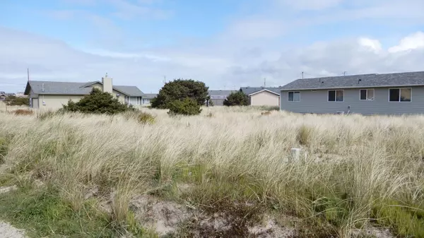 113 NW Sunset WAY, Waldport, OR 97394