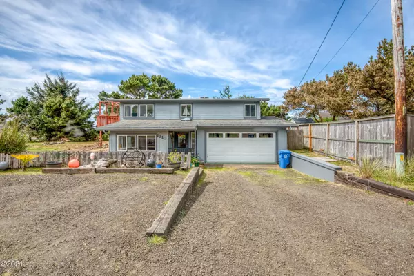 1210 NW Bayshore DR, Waldport, OR 97394