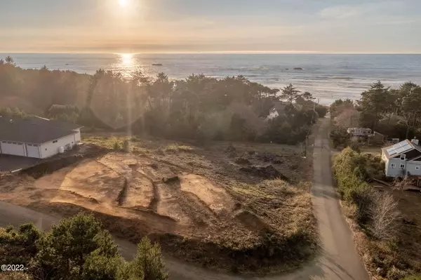 11580 NW Thompson ST, Seal Rock, OR 97376