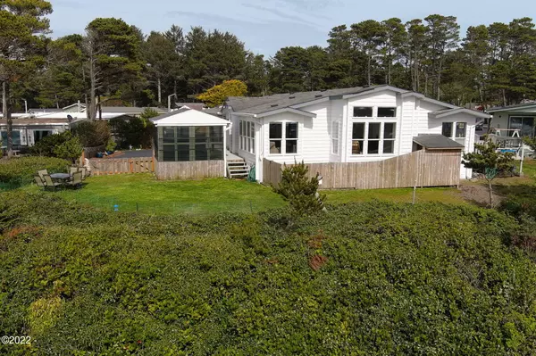 4875 N HWY 101 #31, Depoe Bay, OR 97341