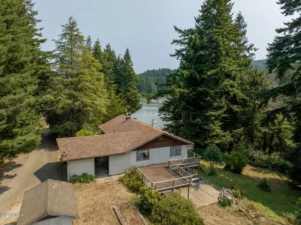 2515 SE Shasta WAY, Waldport, OR 97394