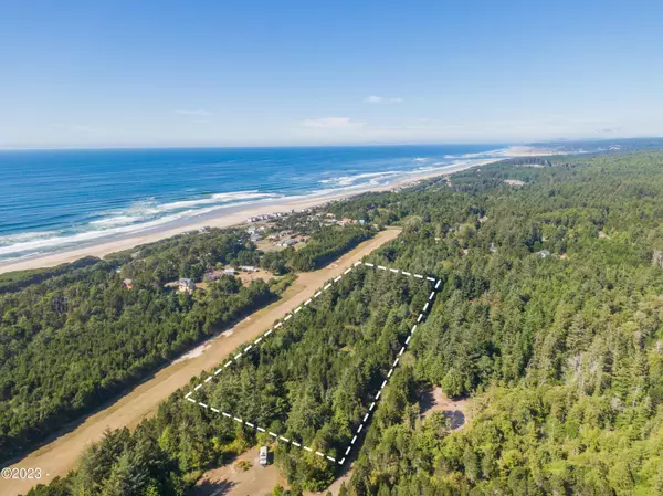 5940 SW Airport AVE, Waldport, OR 97394