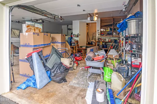 Tidewater, OR 97390,248 E Bain DR